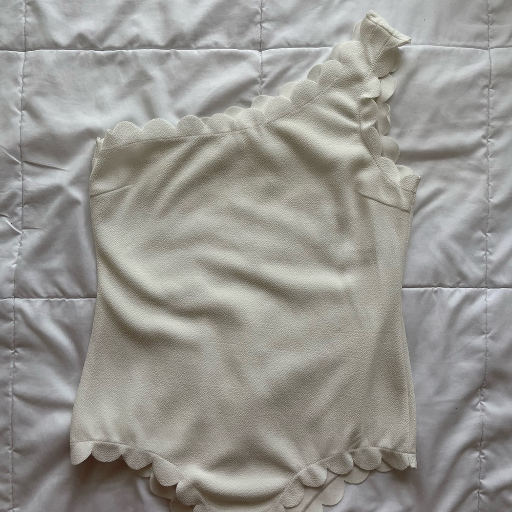 Boohoo one shoulder bodysuit